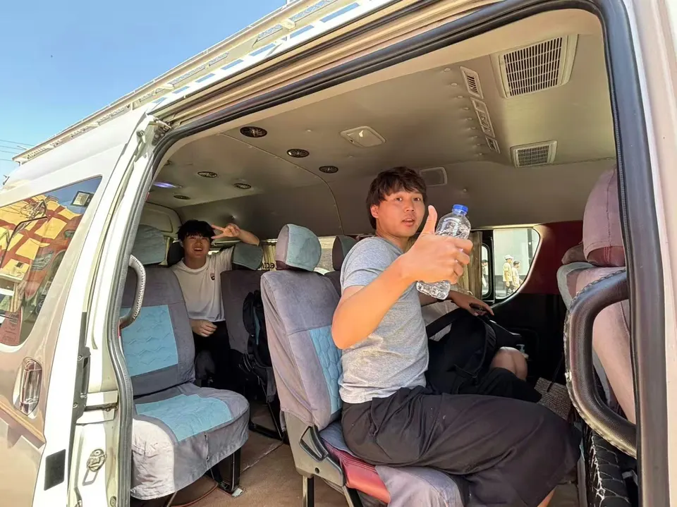 Guests on the road with our driver